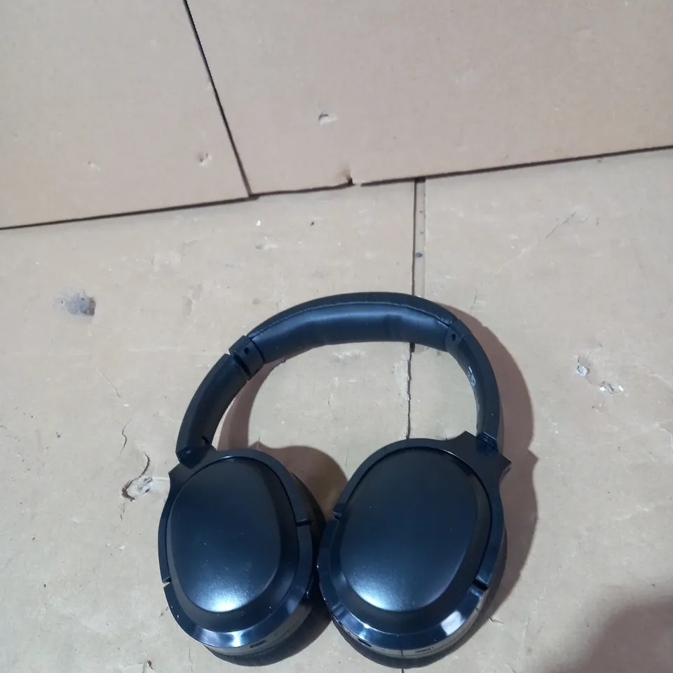 WIRELESS NOISE CANCELLING HEADPHONES