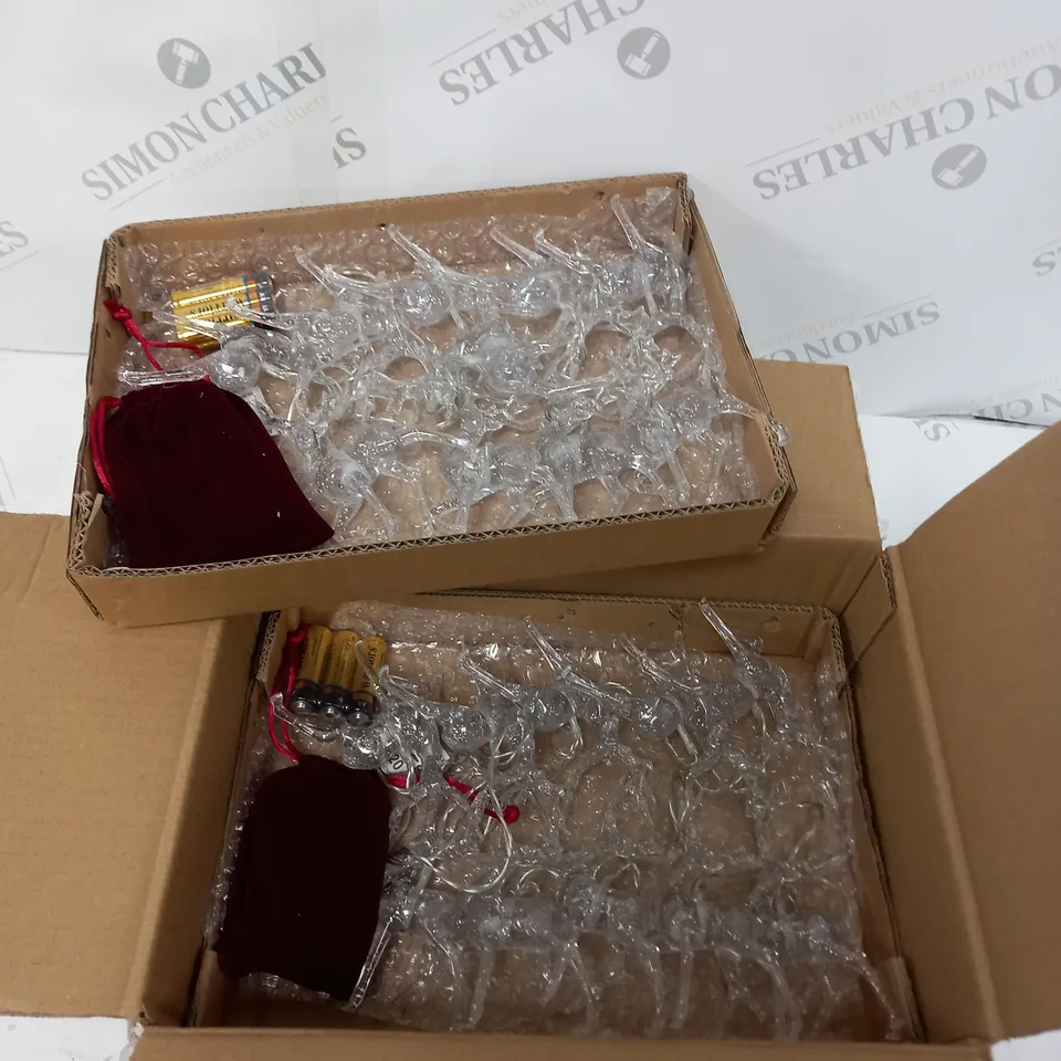 SET OF REINDEER PRE LIT ORNAMENTS WITH BATTERYS 