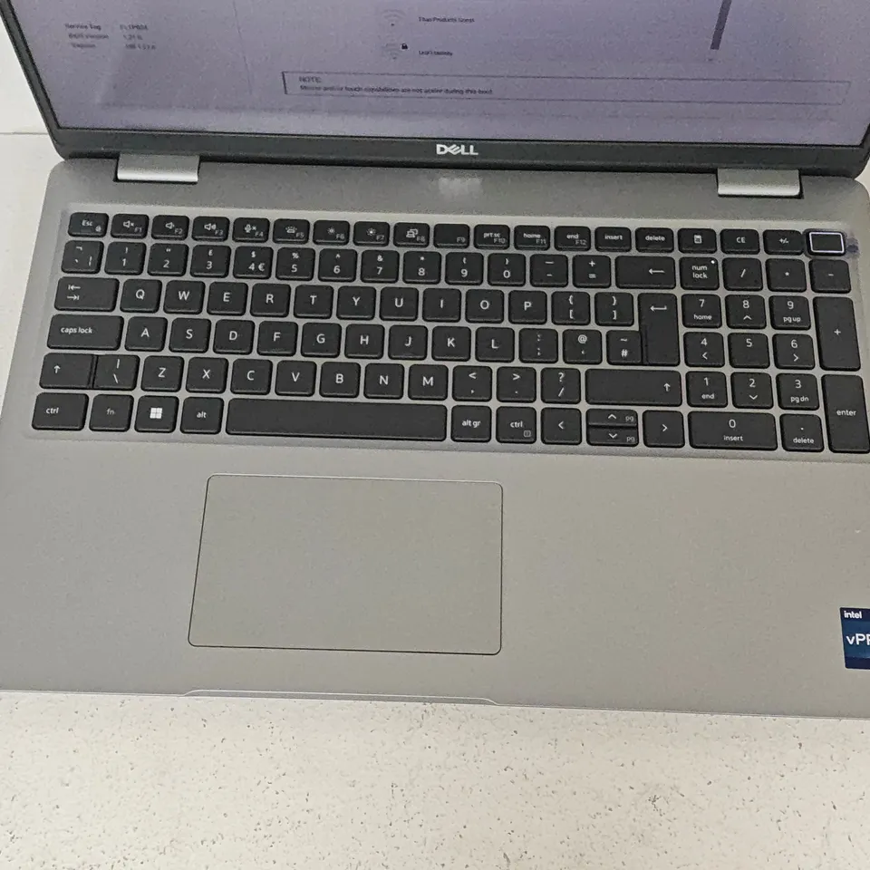 UNBOXED DELL LATITUDE 5540 INTEL I5 VPRO LAPTOP IN SILVER