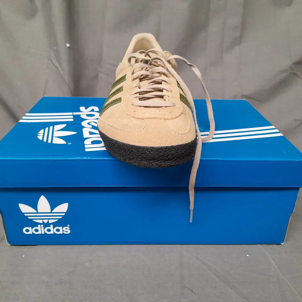 BOXED PAIR OF ADIDAS LOTHERTON SPZL SHOES IN BEIGE/GREEN UK SIZE 11