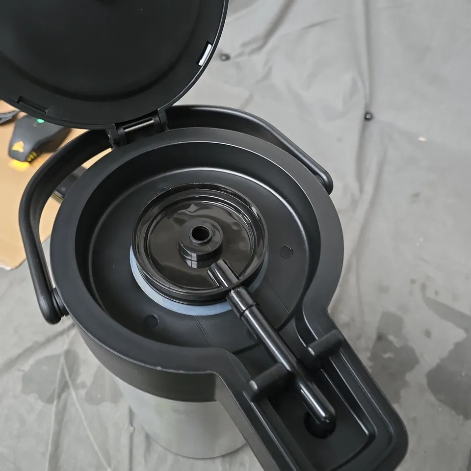 STAINLESS STEEL VACUUM FLASK WITH BLACK FLIP-TOP LID