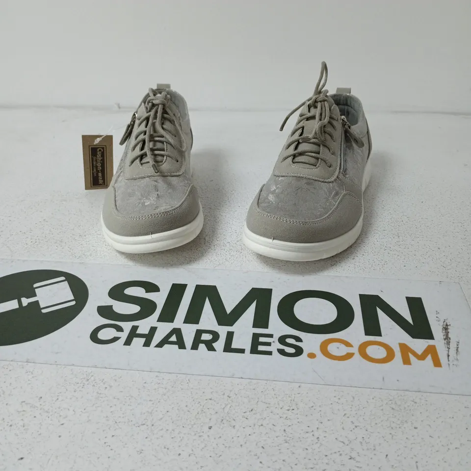 CUSHION-WALK TERI SILVER TRAINERS – UK SIZE 6