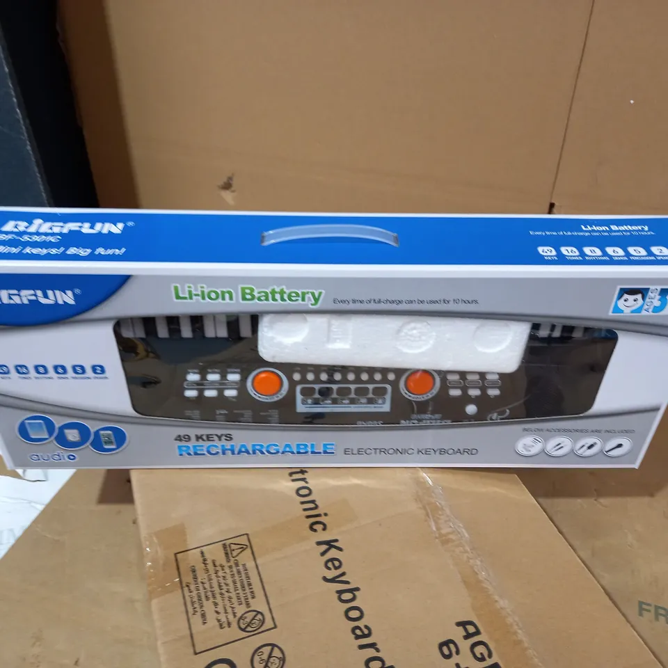 BOXED SANMERSEN ELECTRONIC KEYBOARD