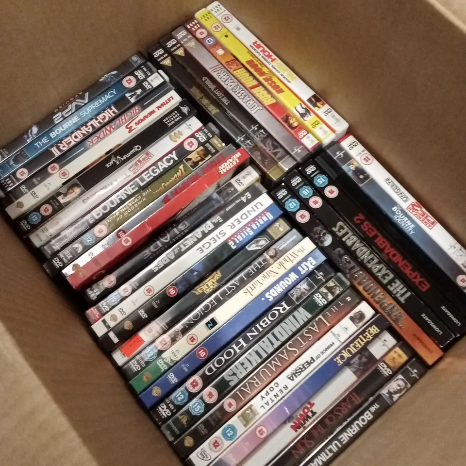 BOX TO CONTAIN A LARGE QUANTITY OF FILMS AND DVDs
