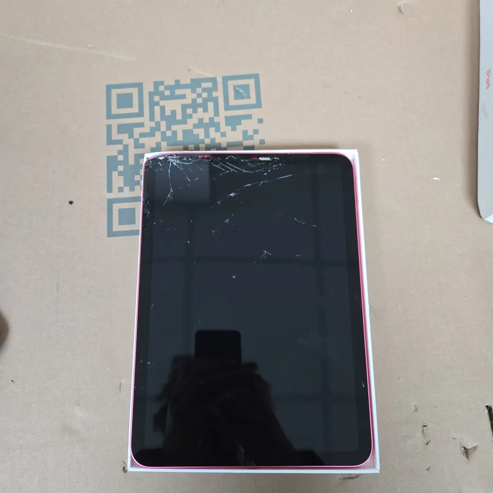 DAMAGED IPAD A16 