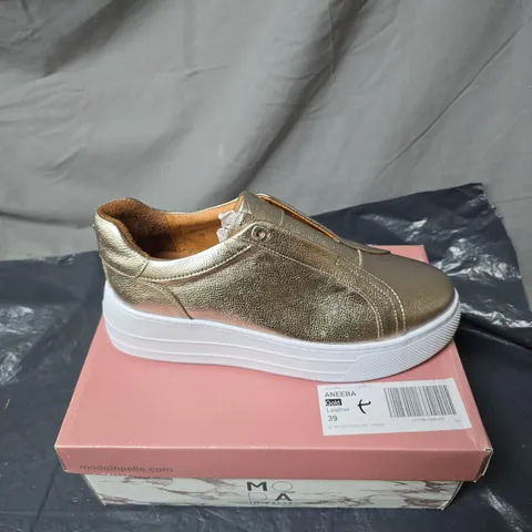 MODA IN PELLE GOLD LEATHER TRAINERS – UK 6 (EU 39)