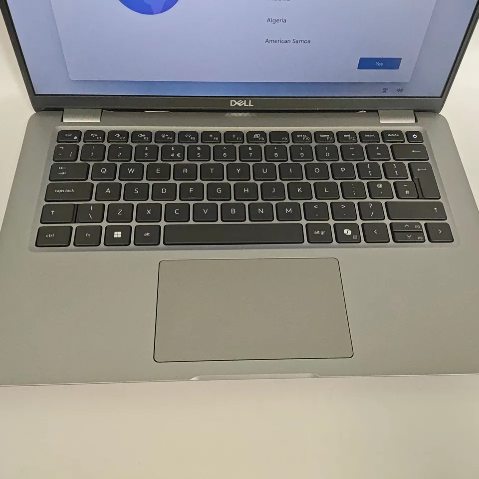 UNBOXED DELL LATITUDE 5450 LAPTOP IN SILVER - P165G