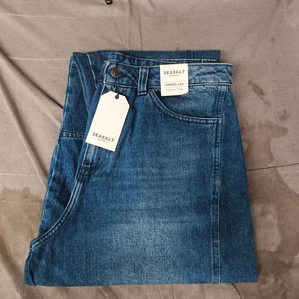 SEASALT CORNWALL GWENVER BARREL LEG JEANS IN BLUE SIZE UK 16
