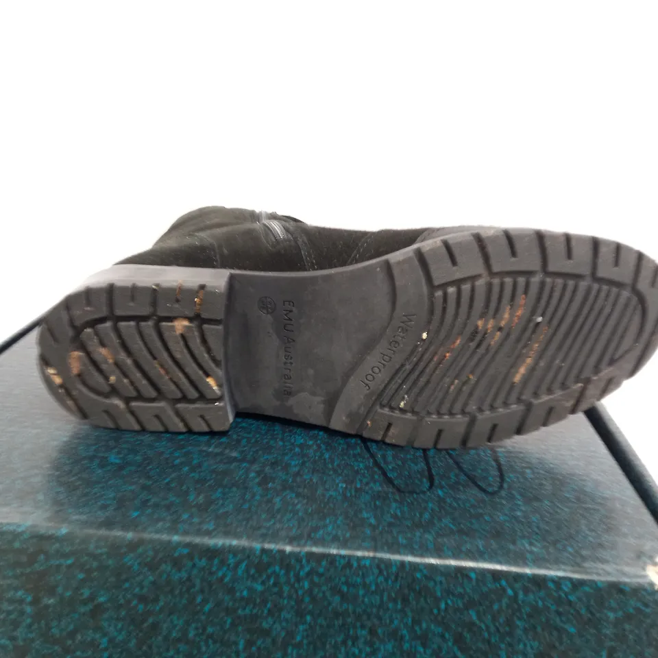EMU LARAWAG WATERPROOF BOOTS - SIZE 6