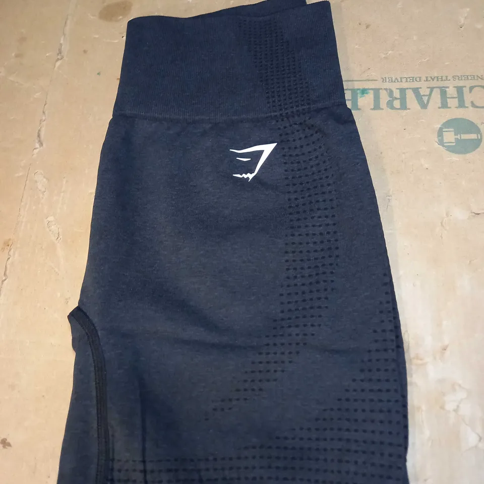 GYMSHARK TRAINING SHORTS SIZE UNSPECIFIED