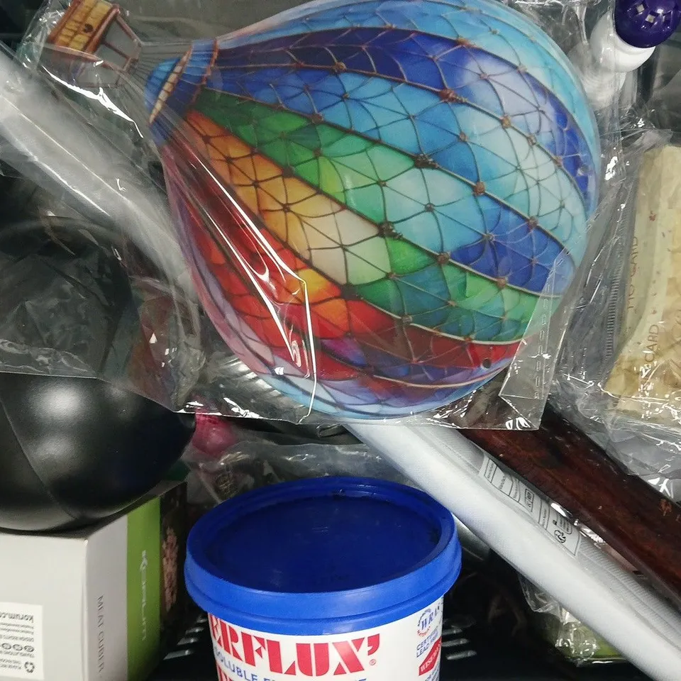 APPROXIMATELY 10 ASSORTED HOUSEHOLD ITEMS TO INCLUDE BINGO DABBER, EPOXY PUTTY, ETC