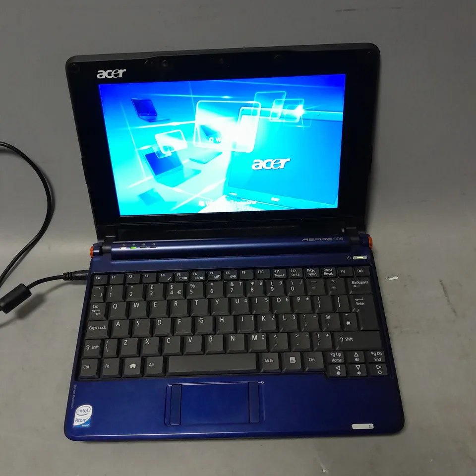 ACER ASPIRE ONE LAPTOP IN BLUE 