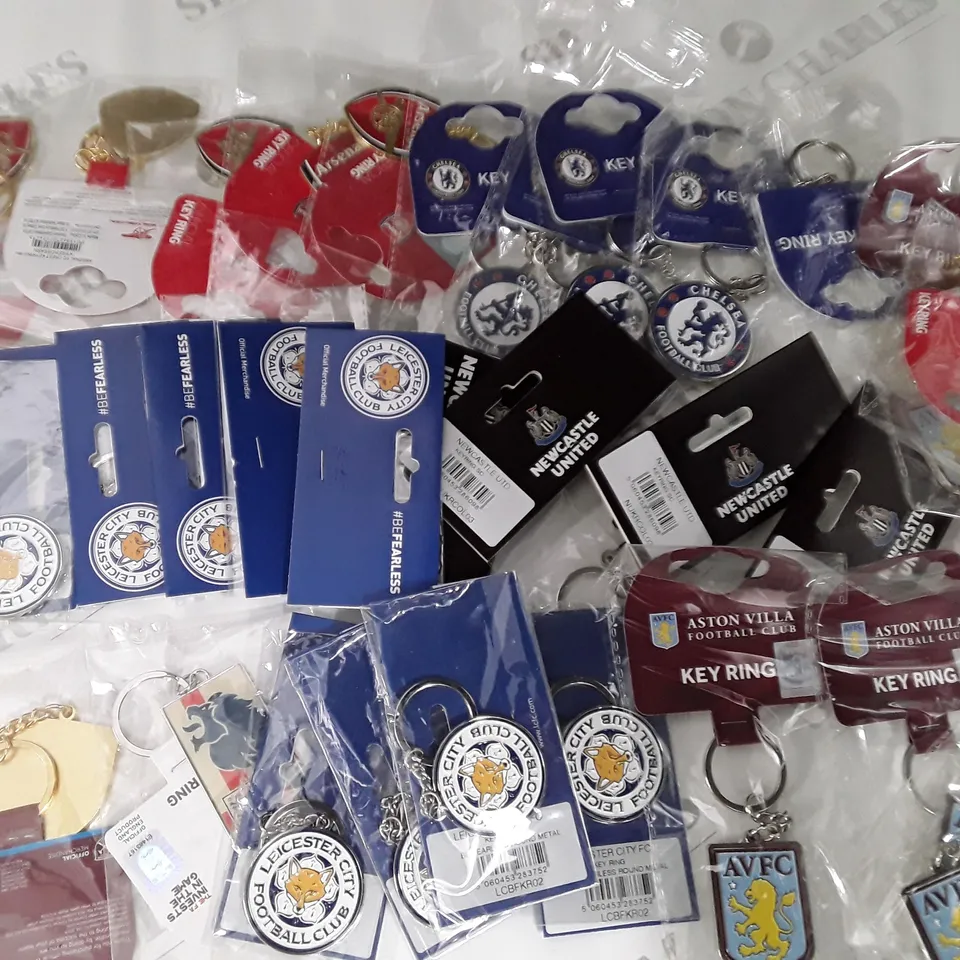 LOT OF APPROXIMATELY 35 ASSORTED FOOTBALL THEMED KEYRINGS