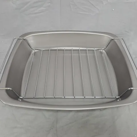 STAINLESS STEEL ROASTING PAN WITH CHROME WIRE RACK 