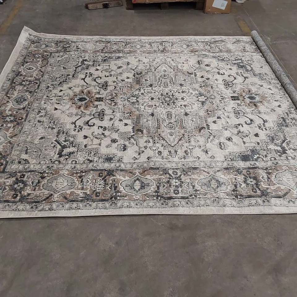 CALABRIA PERSIAN MACHINE WOVEN RUG IN GREY - 7'10" X 9'10"