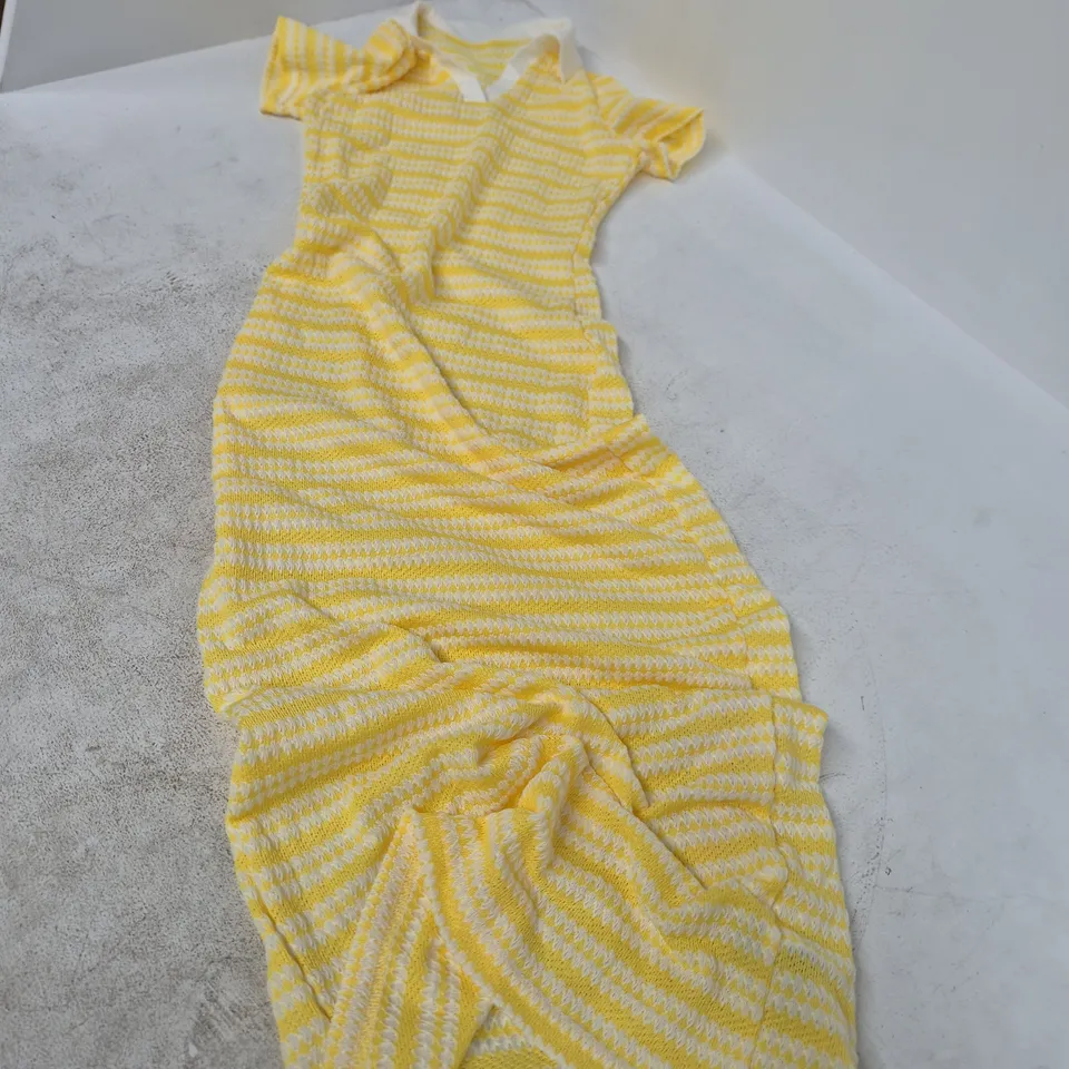 COSMINA YELLOW LACE KNIT DRESS - SIZE S - MADE IN CHINA