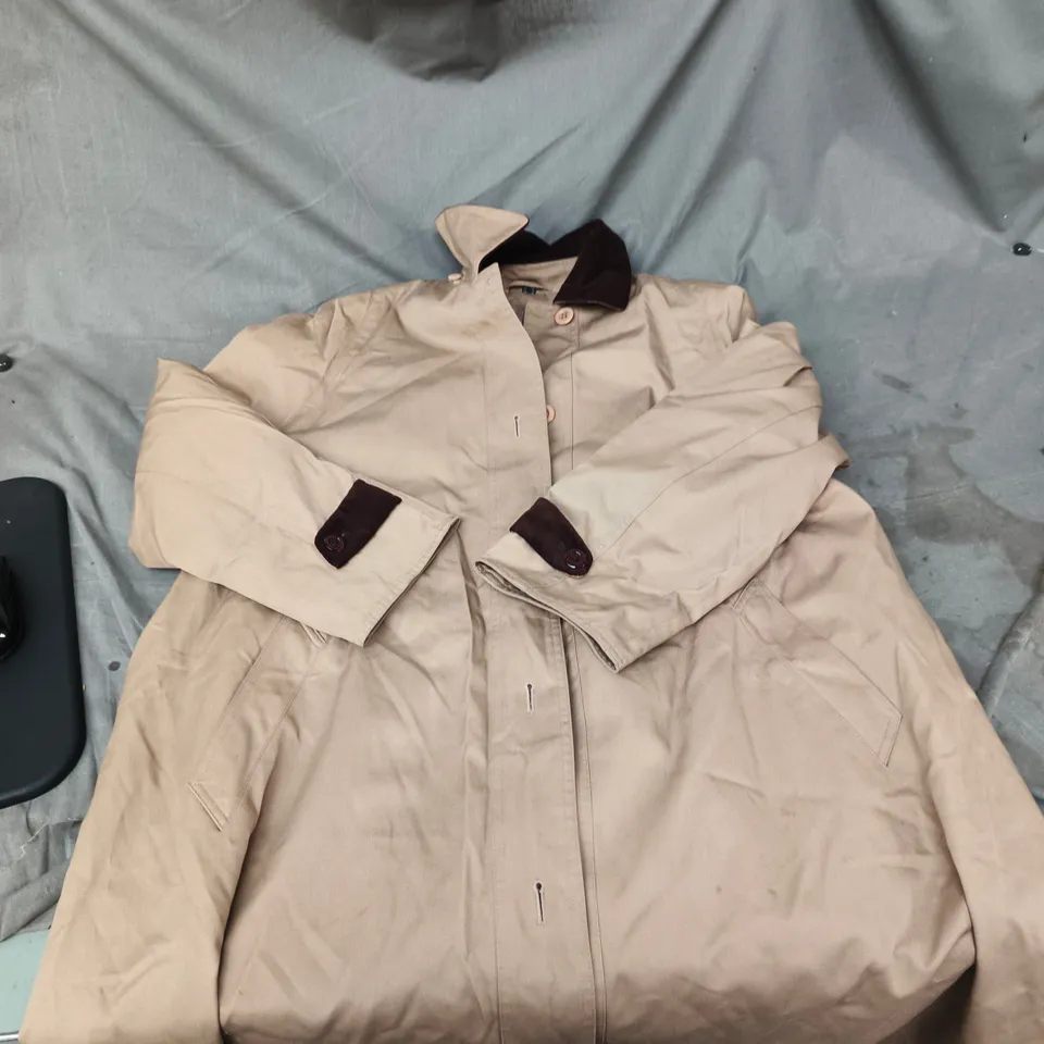 FOUR SEASONS LONDON BEIGE COAT WITH VELVET COLLAR – WOMEN'S UK 18