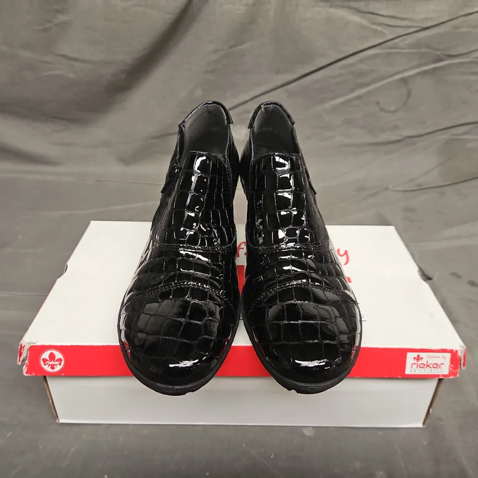 BOXED PAIR OF RIEKER SIDE ZIP LEATHER BOOTS - UK SIZE 41