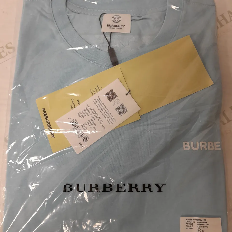 BURBERRY RAISED TEXT T-SHIRT IN LIGHT BLUE - XXL