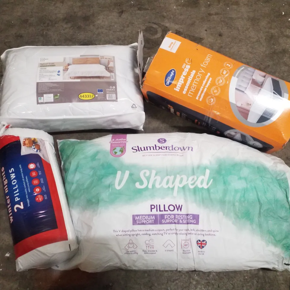 PALLET OF 2 BOXES CONTAINING ASSORTED BEDDING INCLUDING PILLOWS & MATTRESS TOPPERS