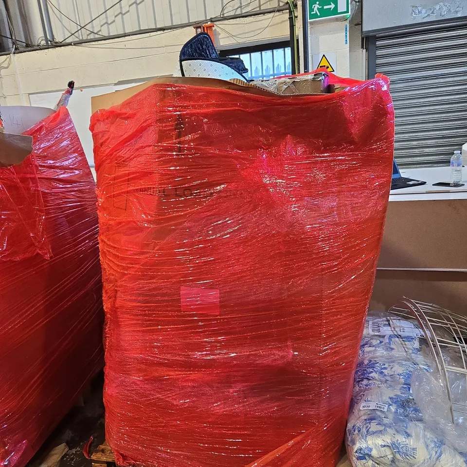 PALLET OF ASSORTED ITEMS TO INCLUDE FAUX FUR RUGS, BACKPACKS AND BOXED FURNITURE 