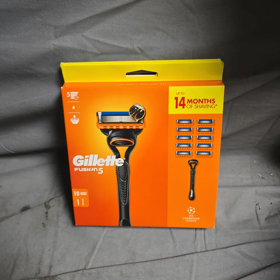 GILLETTE FUSION5 RAZOR - BOXED - 10 BLADES