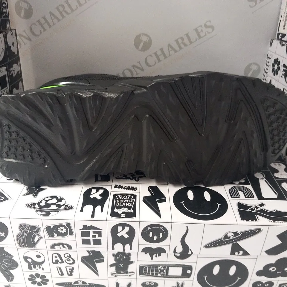 BRAND NEW BOXED PAIR OF KOI ACID RAVE CULTURE MEN'S TRAINERS SIZE 7