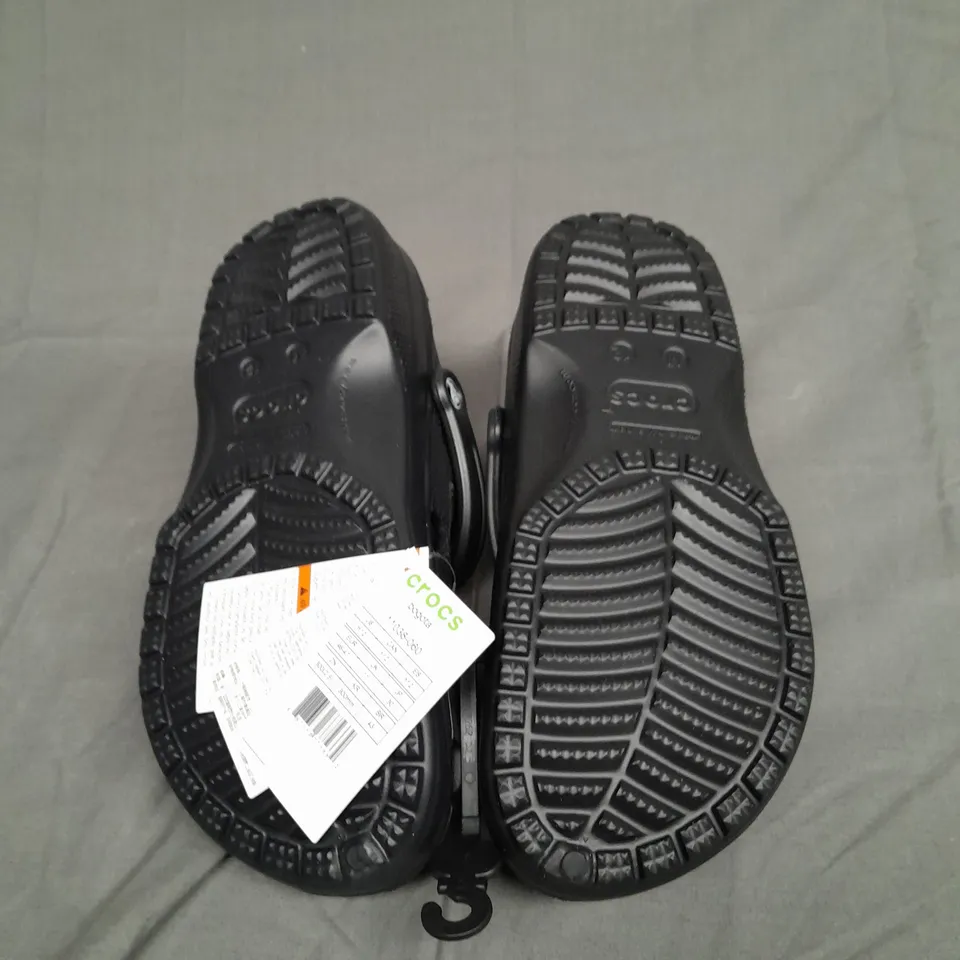 UNBOXED PAIR OF BLACK BOGOTA CROCS UK 11 