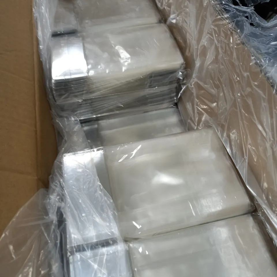 BOX OF APPROXIMATELY 1000PCS OF PLASTIC PACKING BAGS 