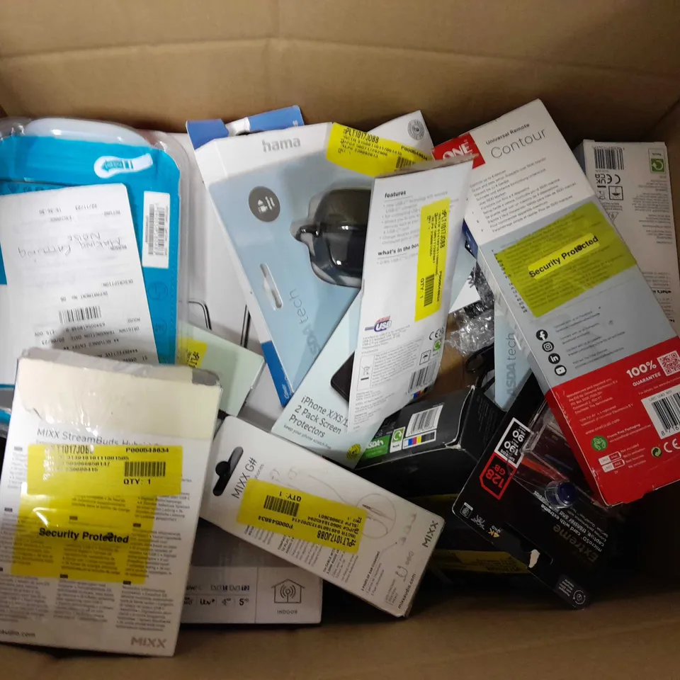 APPROXIMATELY 20 ASSORTED ELECTRICAL ITEMS TO INCLUDE ONE FOR ALL AERIALS, MOUSE, PHONE CASE, ETC
