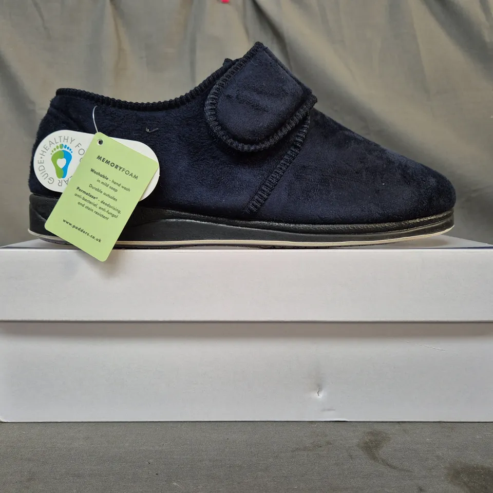 BOXED PAIR OF PADDERS CHARLES SLIPPERS IN NAVY SIZE 11