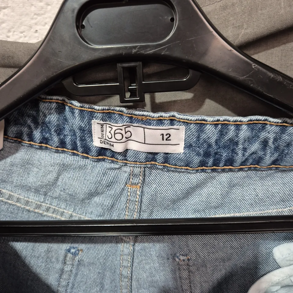 365 DENIM JEANS – LIGHT WASH, UK 12 (WOMEN)