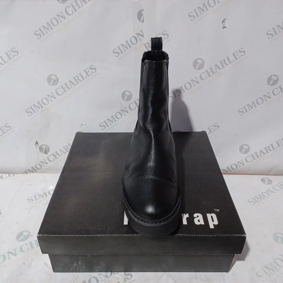 FIRETRAP CHELSEA BOOTS SIZE 5