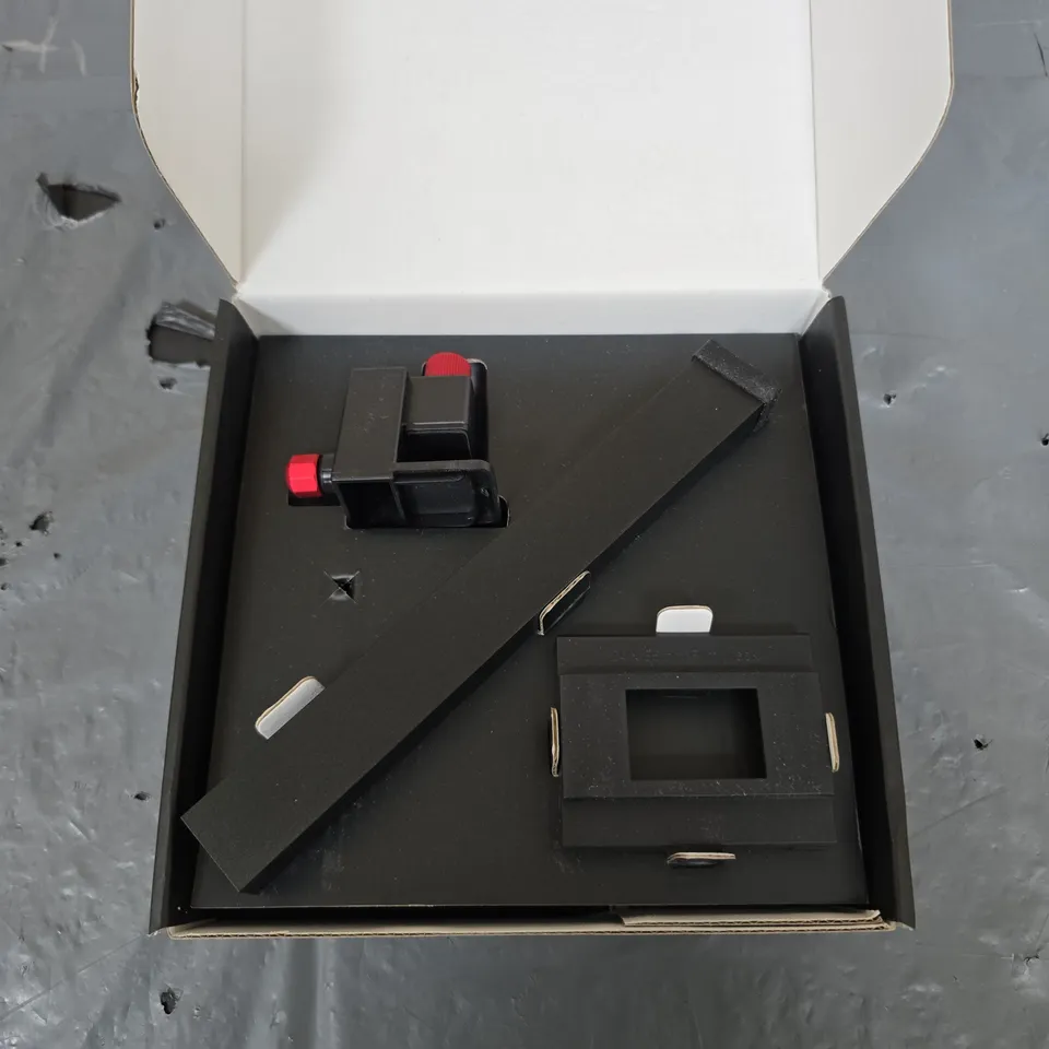 LOMOGRAPHY DIGITALIZA MAX FILM SCANNER KIT – BOXED