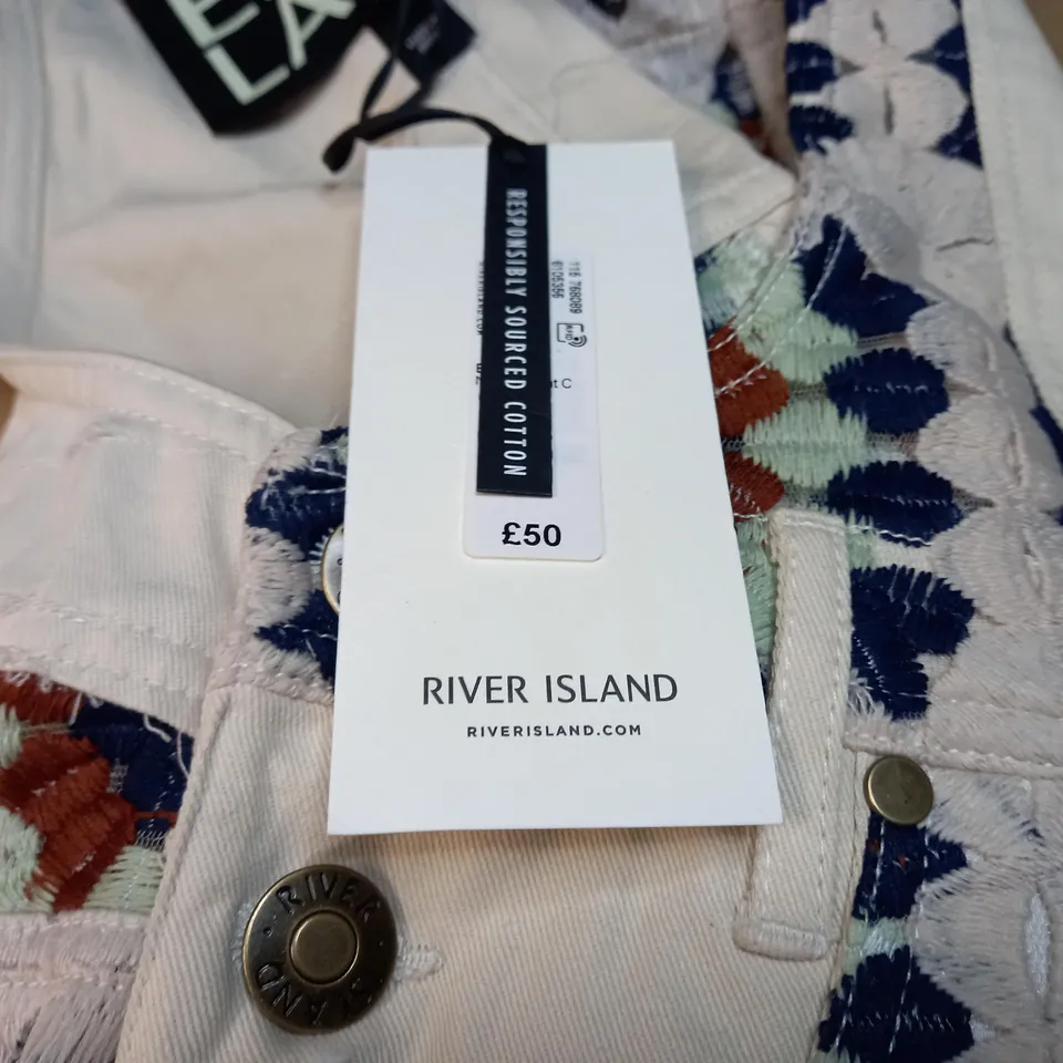 RIVER ISLAND NEEDLE POINT C BEIGE SHORT LEG DUNGAREES WITH FLOWER PATTERN - 10