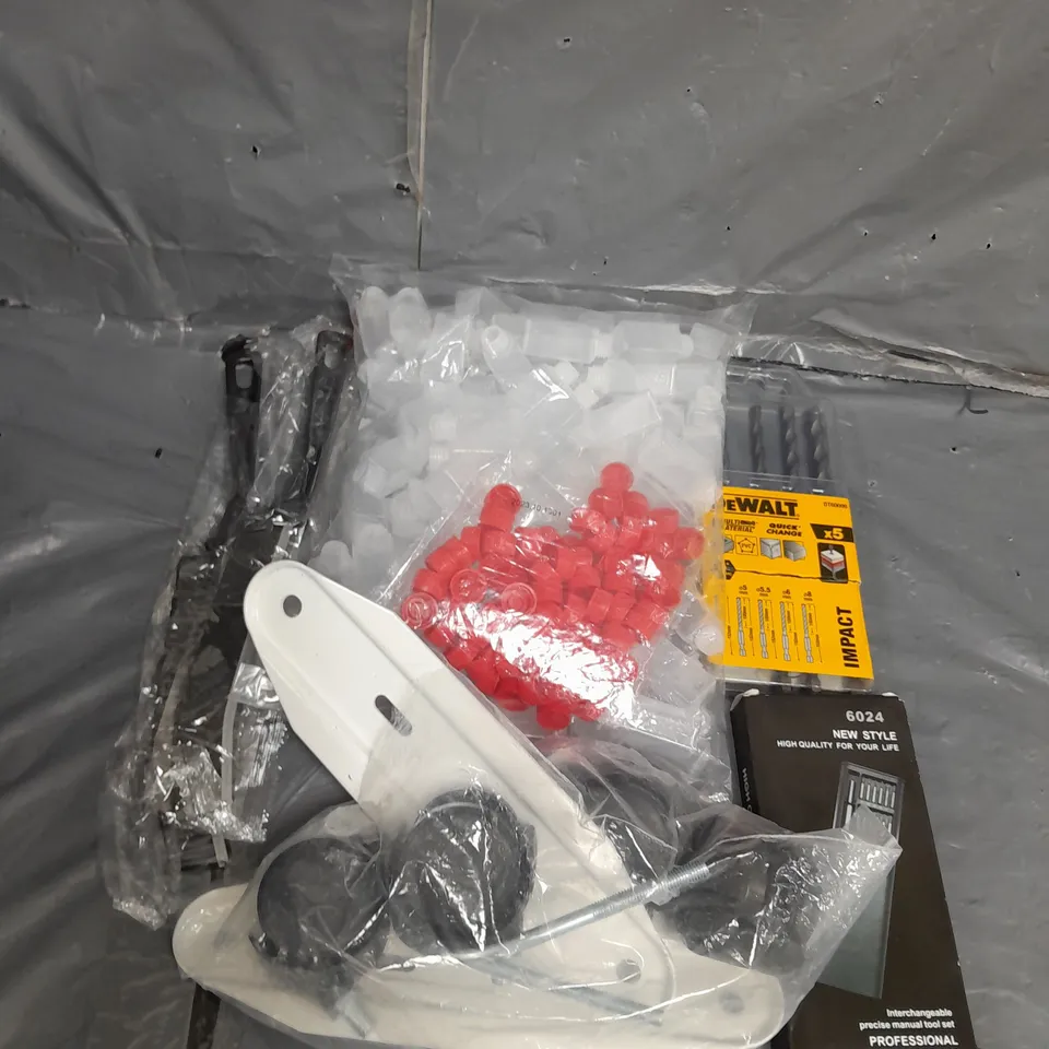 APROXIMATELY 15 ASSORTED HOUSEHOLD ITEMS TO INCLUDE TOOL KITS , BUBBLE CLEANER , ETC 