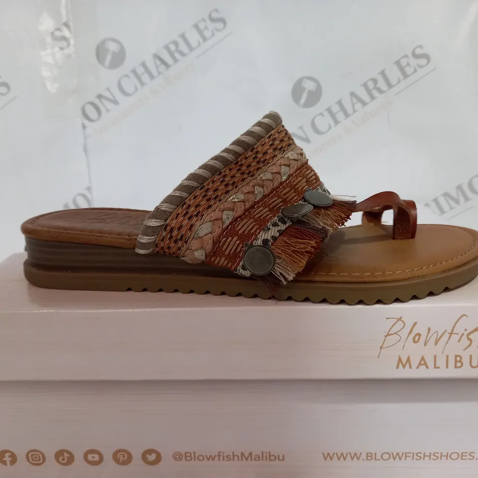 BLOWFISH MALIBU OPEN TOE SANDALS - SIZE 6
