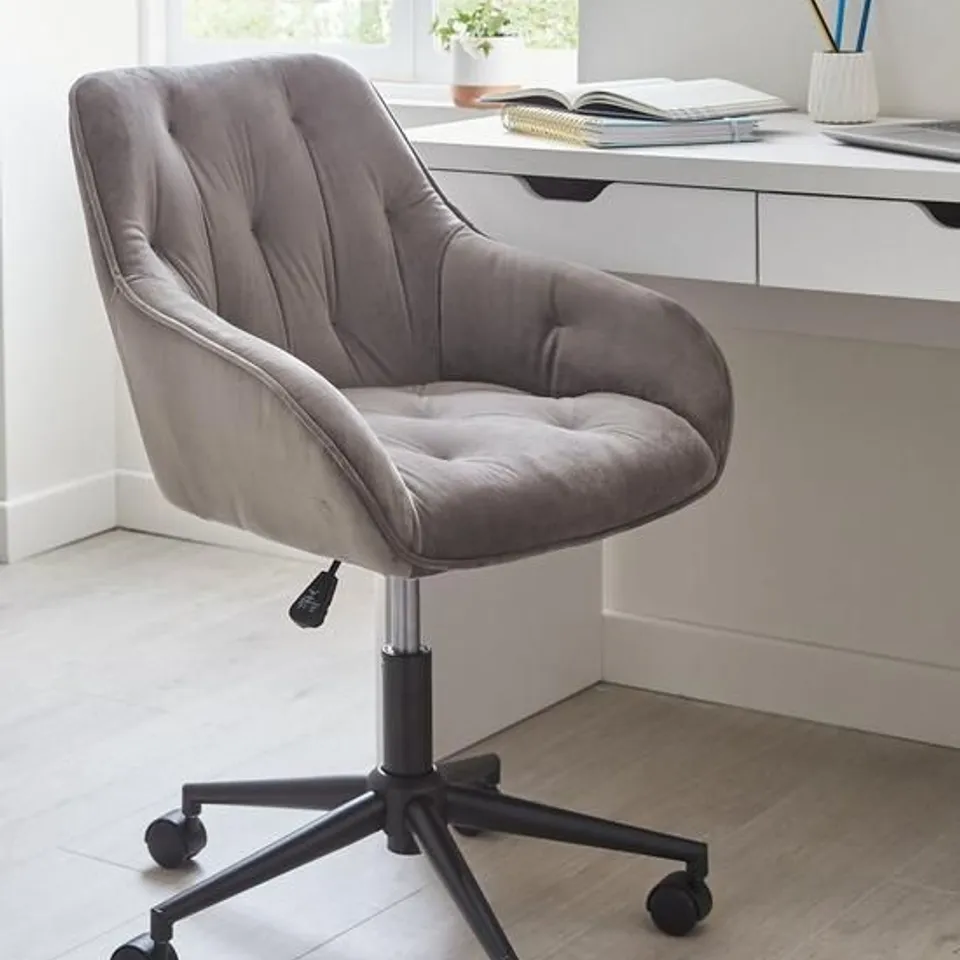 BOXED BARLEY OFFICE CHAIR RRP £99