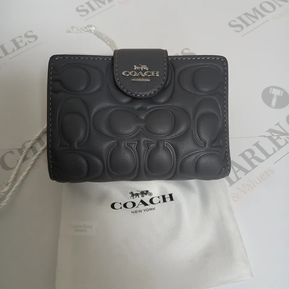 COACH LEATHER PURSE