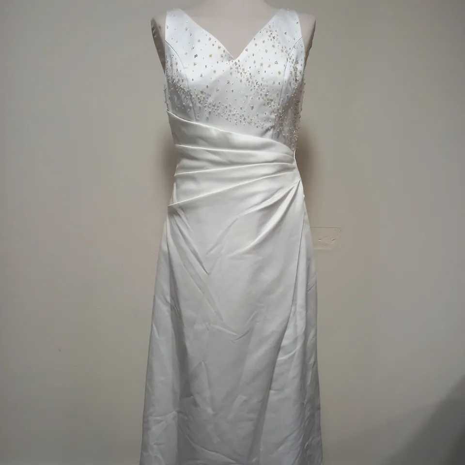 BERKETEX EMILY FOX HATTIE WHITE WEDDING DRESS - SIZE 14
