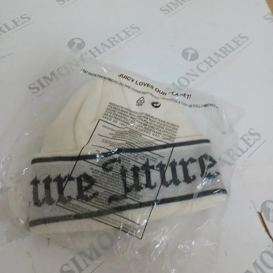 JUICY COUTURE WHITE BEANIE 