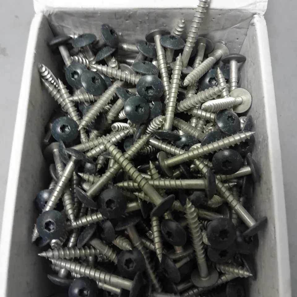 BOXED JAMES HARDIE 4,8x38mm SCREWS (250 IN BOX) - COLLECTION ONLY