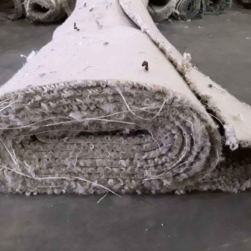 ROLL OF QUALITY CARPET 