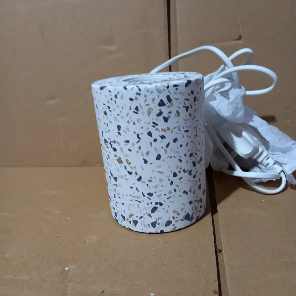 TERRAZZO BULBHOLDER