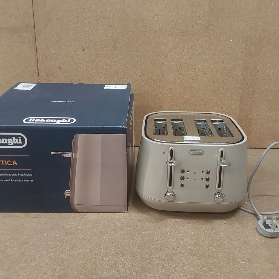 BOXED DELONGHI 4 SLICE TOASTER