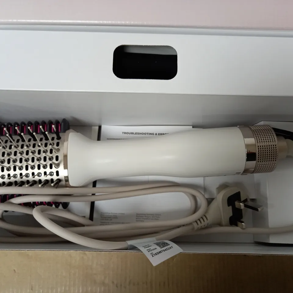 BOXED SHARK SMOOTHSTYLE HOT BRUSH & SMOOTHING COMB