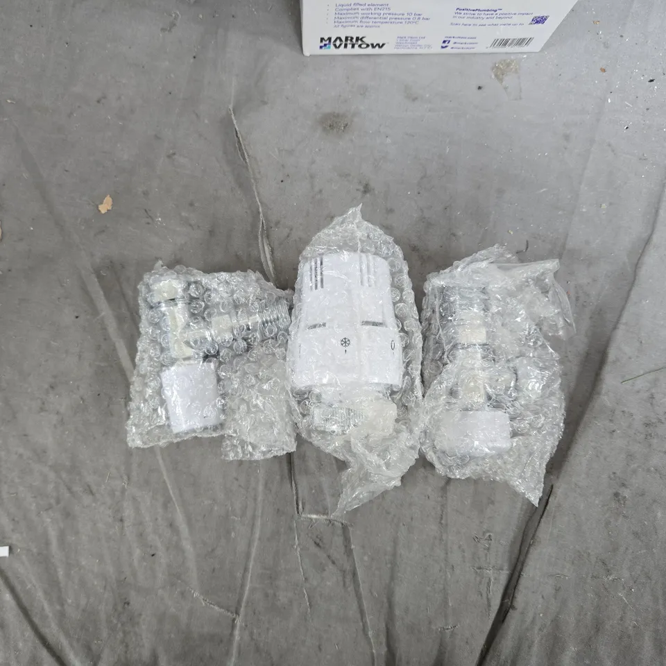 VITOW 15MM ANGLED TRV AND LOCKSHIELD VALVE (TRV15) - BOXED 