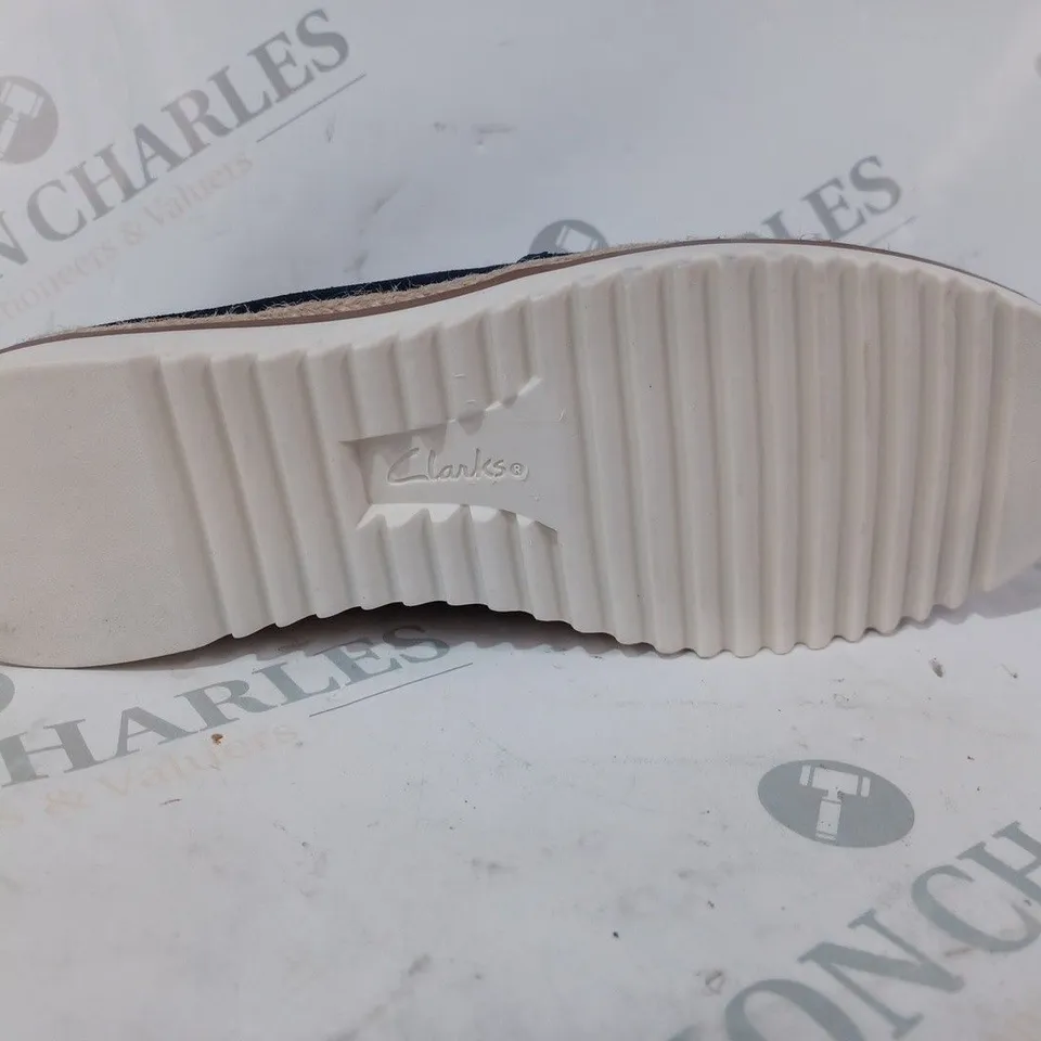 BOXED PAIR OF CLARKS SERENA SUEDE LOAFERS IN NAVY SIZE 5