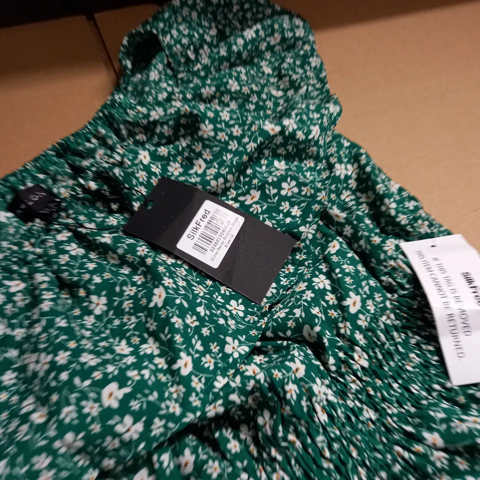 MELA LONDON SILKFRED DITSY DAISY GREEN DRESS - UK 12