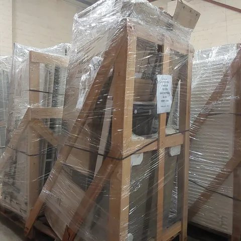 PALLET CONTAINING APPROXIMATELY 10x BATHSTORE SHOWER SCREEN SHOWER TRAY & BATH TUB